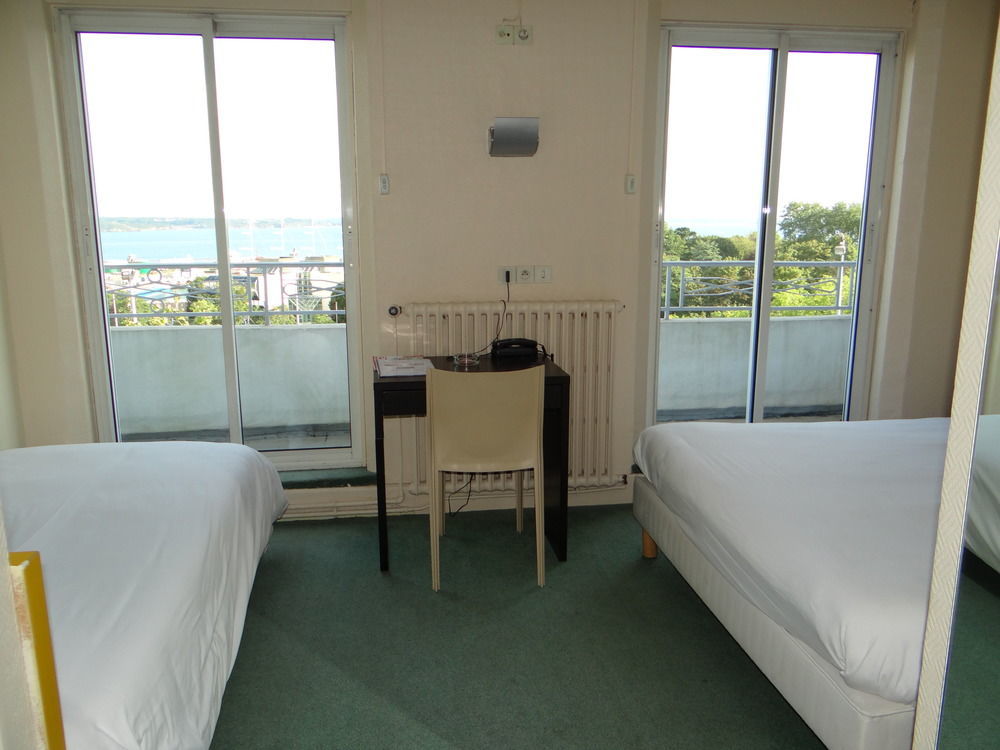 Hotel De La Gare ブレスト エクステリア 写真